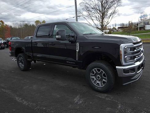 New 2026 Ford F250 Lariat w/ FX4 Off-Road Package image 2