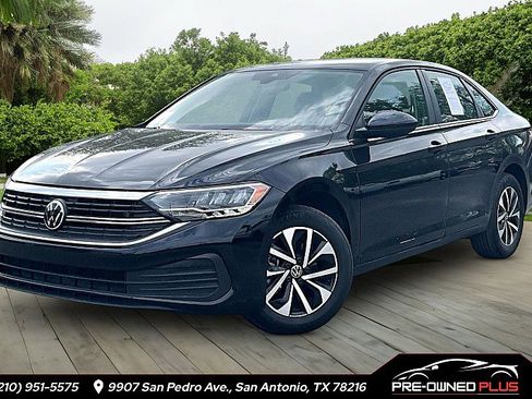 Used 2024 Volkswagen Jetta S image 1