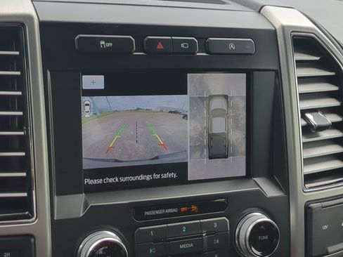 Certified 2019 Ford F150 Platinum w/ Equipment Group 701A Luxury AWD/4WD image 19