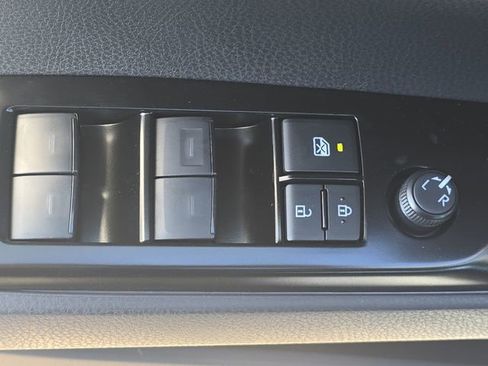 New 2026 Toyota Camry SE image 27