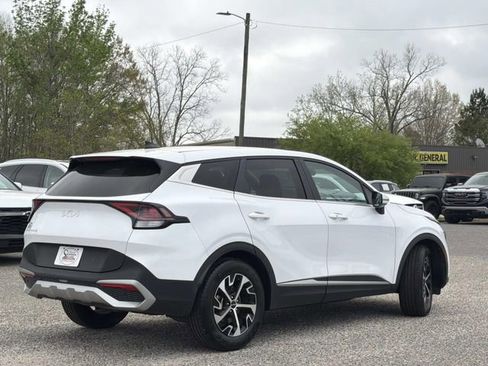 Used 2023 Kia Sportage EX image 8