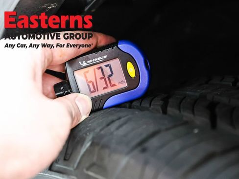 Used 2023 Nissan Rogue SV AWD/4WD image 23