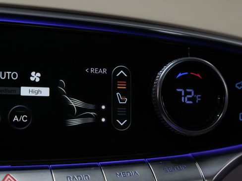 Used 2022 Genesis GV70 3.5T Sport w/ Sport Advanced Package image 22