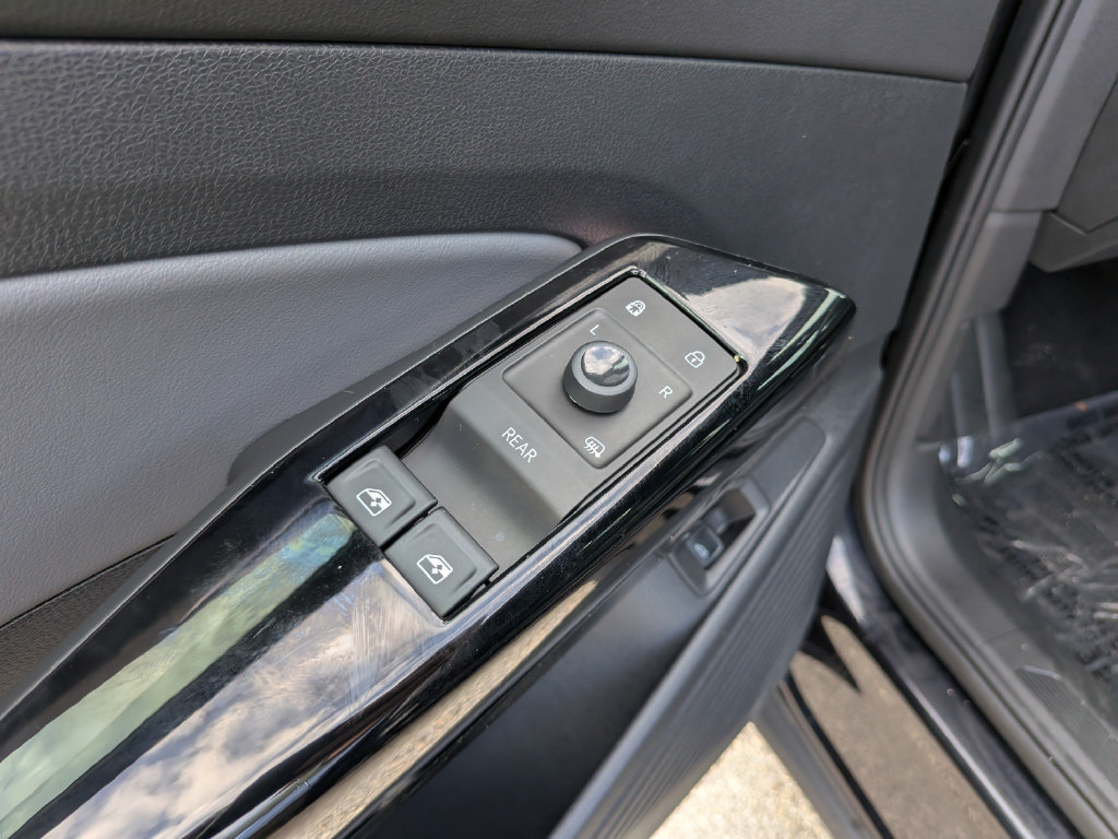 Certified 2023 Volkswagen ID.4 Pro S RWD image 18