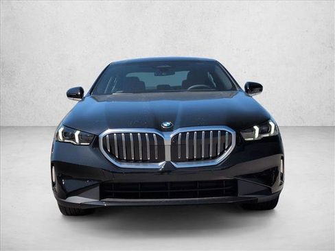 Used 2027 BMW 530i xDrive w/ Premium Package AWD/4WD image 6