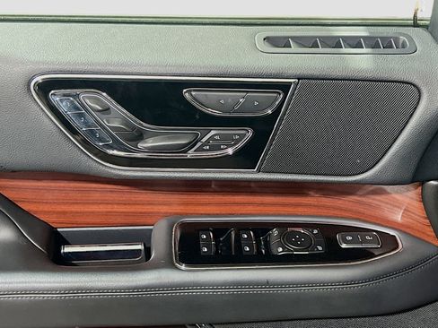 Used 2024 Lincoln Navigator Reserve image 14