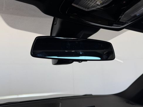 New 2026 BMW 330i Sedan w/ Premium Package image 18