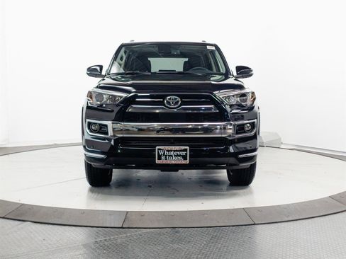 Certified 2022 Toyota 4Runner Limited AWD/4WD image 2