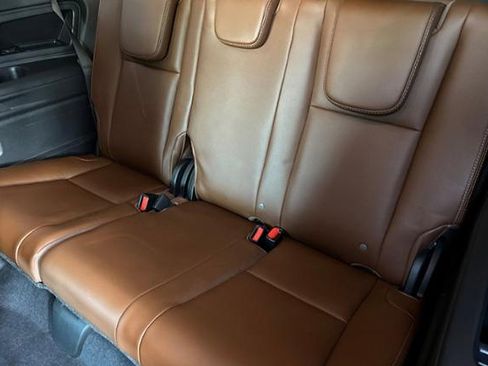 Used 2023 Subaru Ascent Touring AWD/4WD image 18