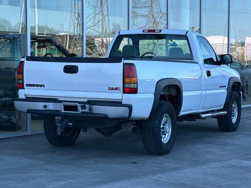 Used 2005 GMC Sierra 2500 W/T image 3