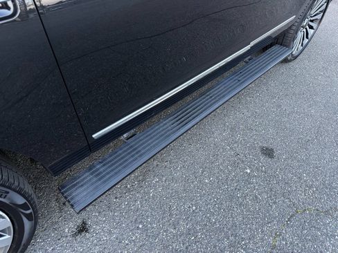 Used 2018 Lincoln Navigator Reserve AWD/4WD image 26