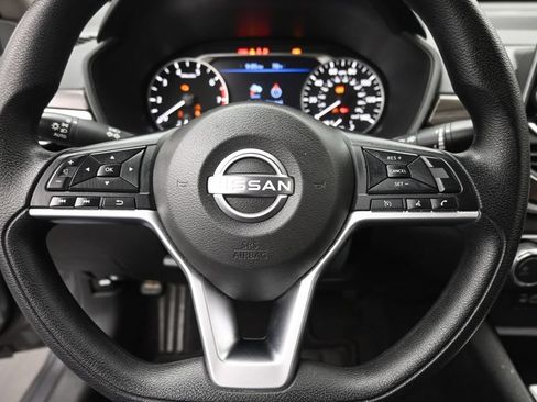 Used 2024 Nissan Altima 2.5 SV FWD image 17