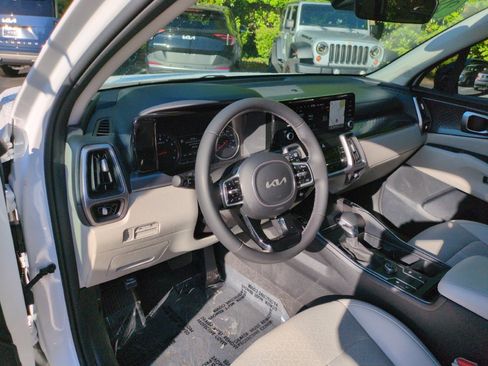 Used 2023 Kia Sorento S w/ Panoramic Sunroof Package FWD image 19