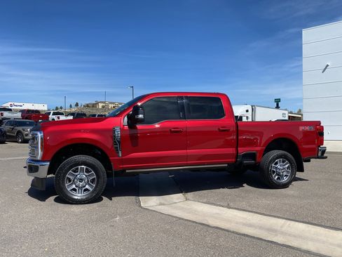 Used 2024 Ford F250 Lariat w/ FX4 Off-Road Package image 31