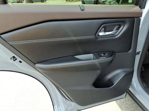 Certified 2023 Nissan Rogue SV w/ SV Premium B Package AWD/4WD image 12