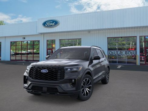 New 2026 Ford Explorer ST-Line image 2