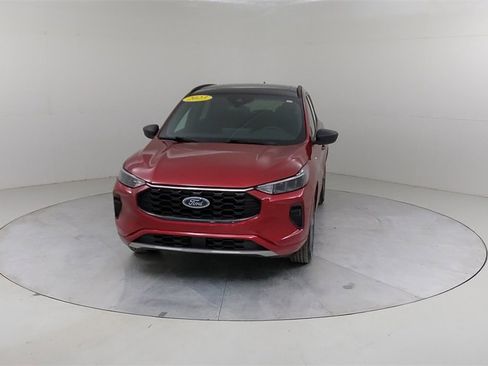 Certified 2023 Ford Escape ST-Line w/ Tech Pack #1 image 9