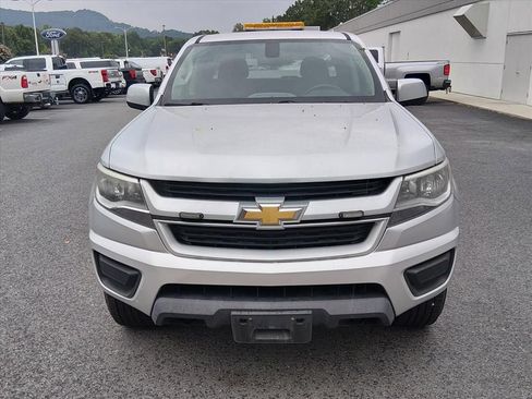 Used 2019 Chevrolet Colorado W/T w/ Custom Special Edition AWD/4WD image 9