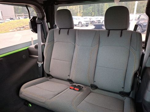 Used 2025 Jeep Wrangler Sport image 10