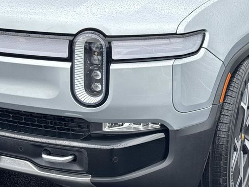 Used 2023 Rivian R1S Adventure image 27