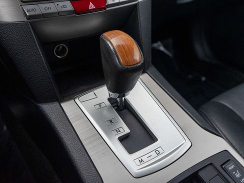 Used 2013 Subaru Outback 2.5i Limited image 19