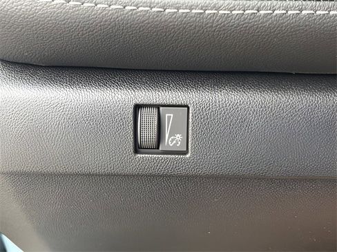 New 2026 Chevrolet Colorado LT image 21