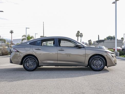 New 2026 Nissan Sentra SV image 3