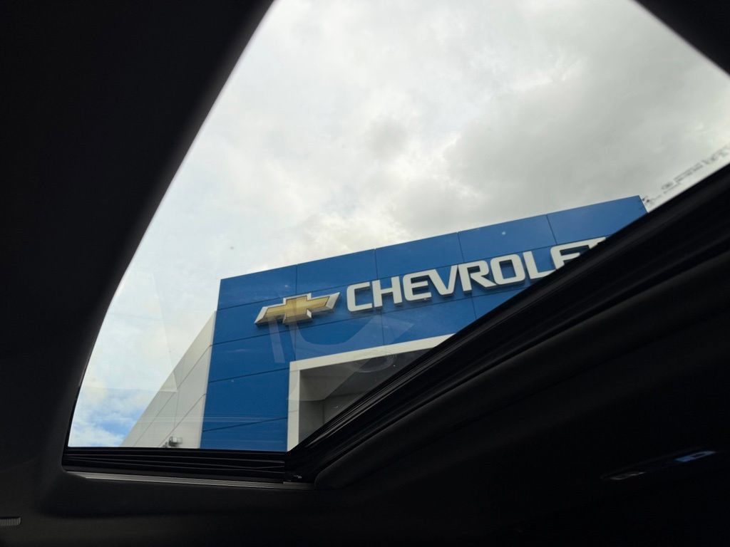 Used 2022 Chevrolet Silverado 2500 High Country w/ Technology Package AWD/4WD image 19