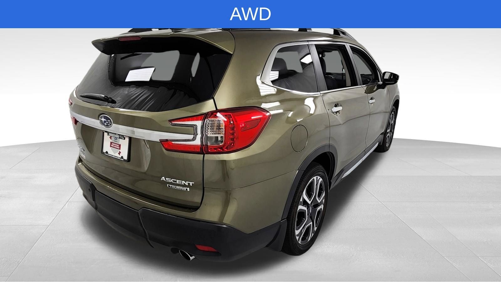 Used 2025 Subaru Ascent Touring AWD/4WD image 3