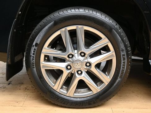 Used 2013 Lexus LX 570 4WD image 13