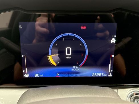 Used 2025 Chevrolet Trax LT FWD image 13