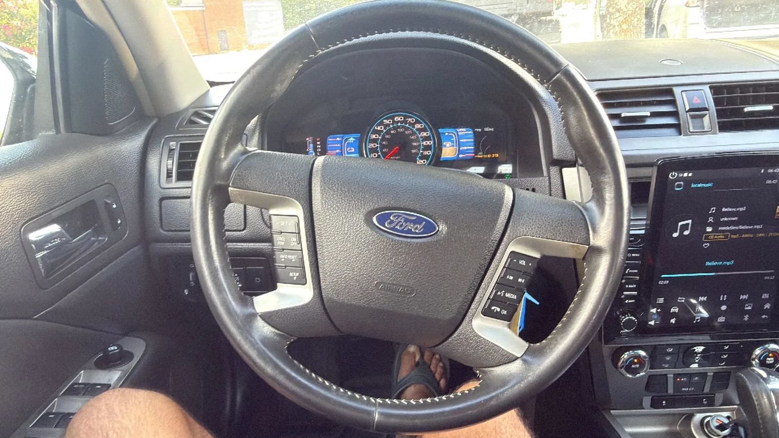 Used 2010 Ford Fusion Hybrid FWD image 29