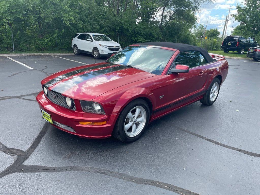 Used 2007 Ford Mustang GT RWD image 3