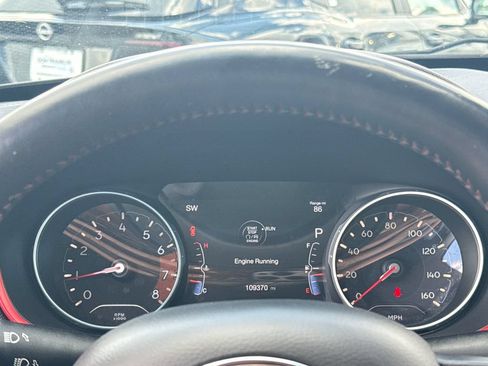 Used 2018 Jeep Compass Trailhawk w/ Leather Interior Group AWD/4WD image 17