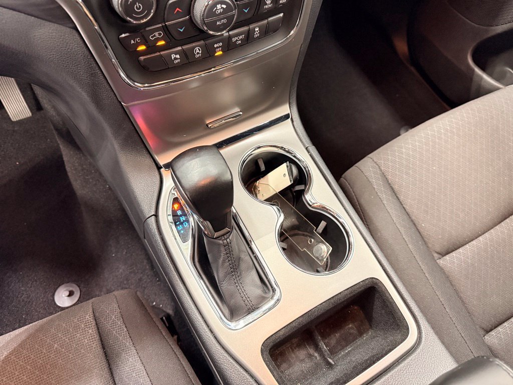 Used 2020 Jeep Grand Cherokee Laredo AWD/4WD image 19