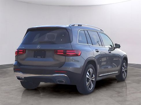 New 2026 Mercedes-Benz GLB 250 4MATIC image 5