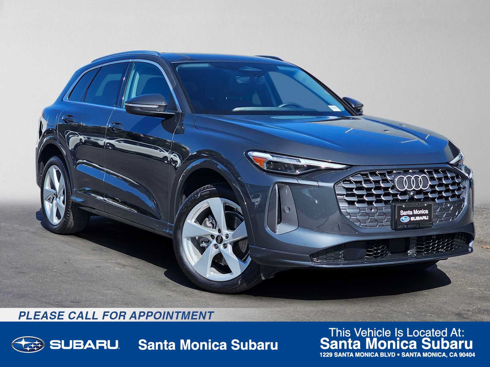 Used 2025 Audi Q5 Premium Plus w/ Premium Plus AWD/4WD image 1