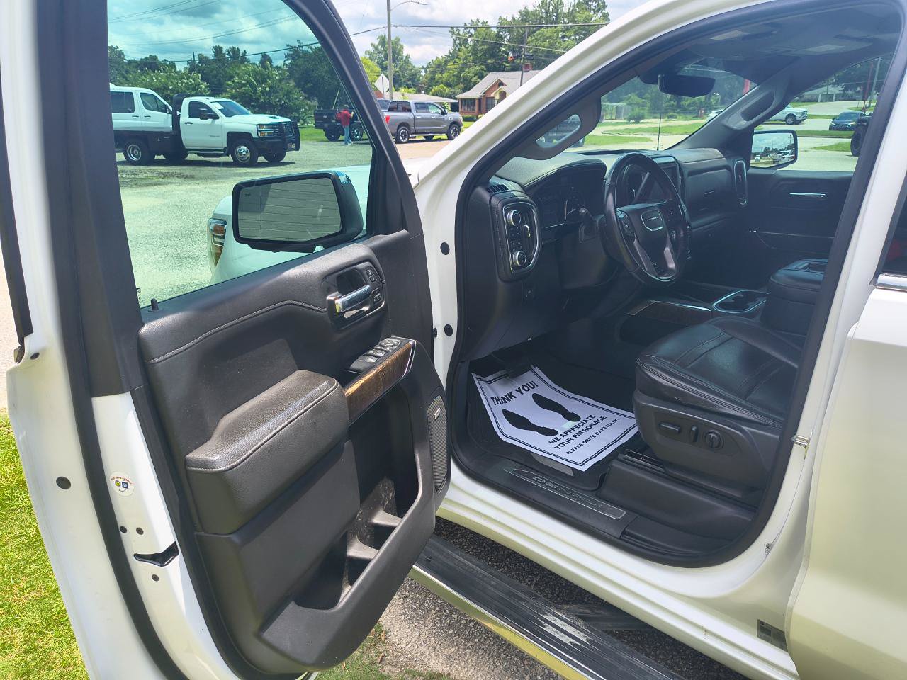 Used 2019 GMC Sierra 1500 Denali w/ Denali Ultimate Package AWD/4WD image 17