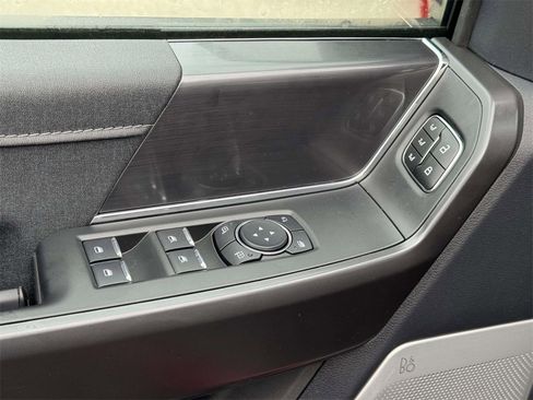 New 2025 Ford F150 Lariat w/ Equipment Group 502A High image 17