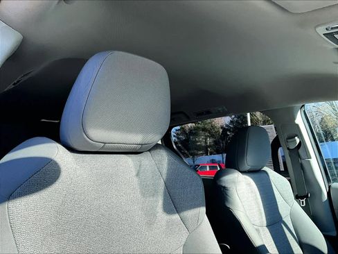 Used 2024 Toyota Sienna LE image 23