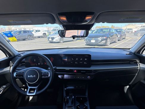 Used 2025 Kia K5 LXS image 32