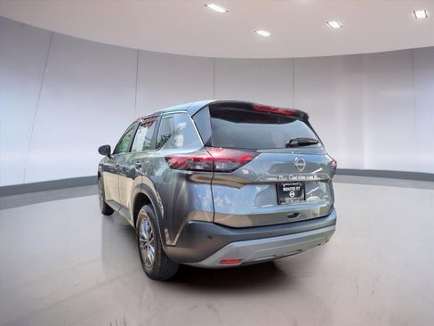 Used 2023 Nissan Rogue S image 4