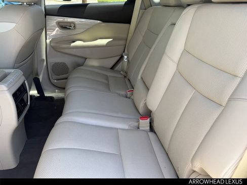 Used 2016 Nissan Murano Platinum w/ Platinum Technology Package FWD image 25