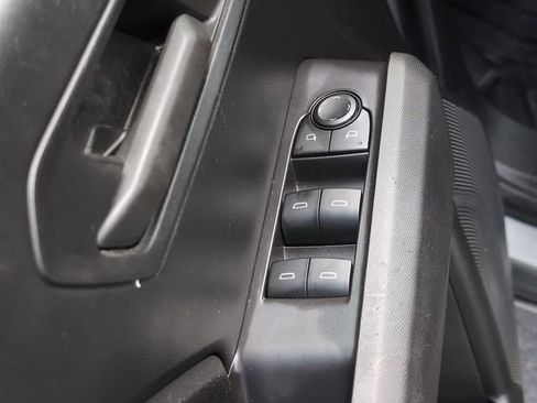 Used 2023 Chevrolet Colorado W/T image 16