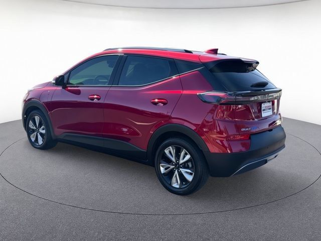 Used 2023 Chevrolet Bolt EUV LT w/ Convenience Package FWD image 3