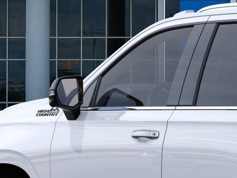 New 2026 Chevrolet Tahoe High Country AWD/4WD image 12