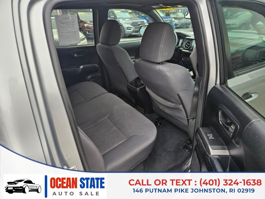 Used 2016 Toyota Tacoma TRD Sport w/ Premium & Technology Package AWD/4WD image 13
