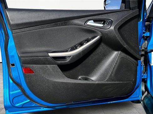 Used 2015 Ford Focus Titanium image 23