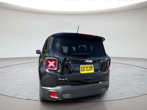 Used 2023 Jeep Renegade Latitude AWD/4WD image 11