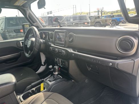 Used 2020 Jeep Wrangler Unlimited Sport AWD/4WD image 32